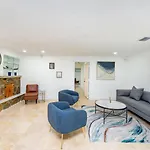 Miami 4 Bedroom Pool House Near Miami International Airport