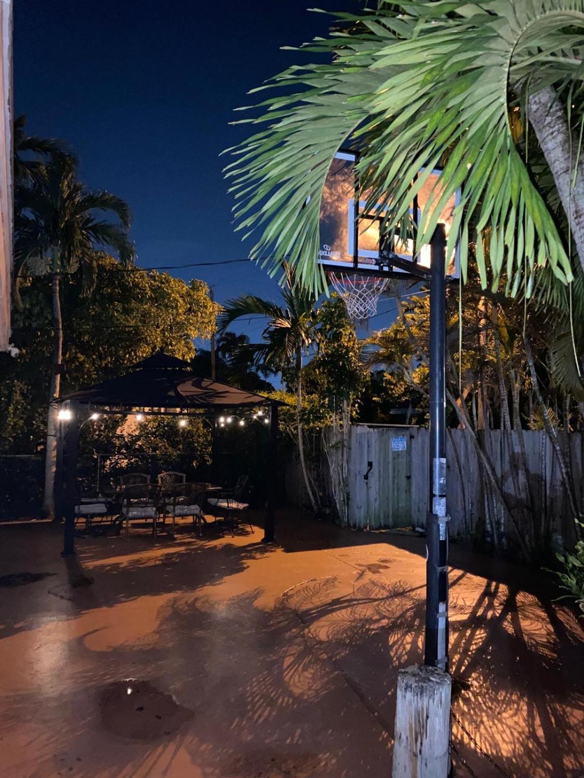 Ferienhaus 4 Bedroom Pool House Near International Airport *